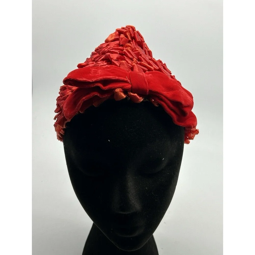 Vintage 1940s BETMAR Red Looped Velvet Bow Ladies‎ Hat Small Size
